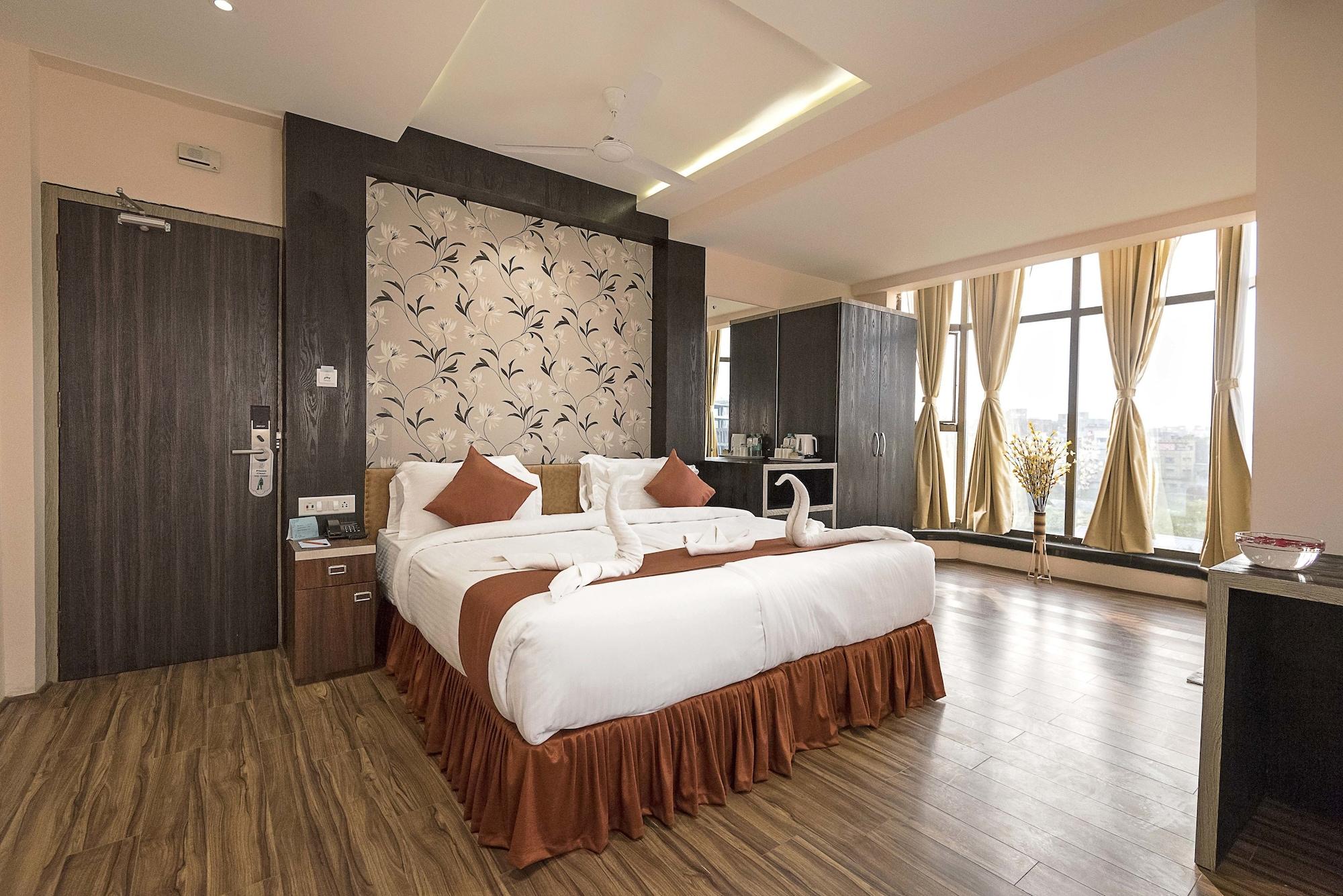 Hotel Regenta Larica 3*