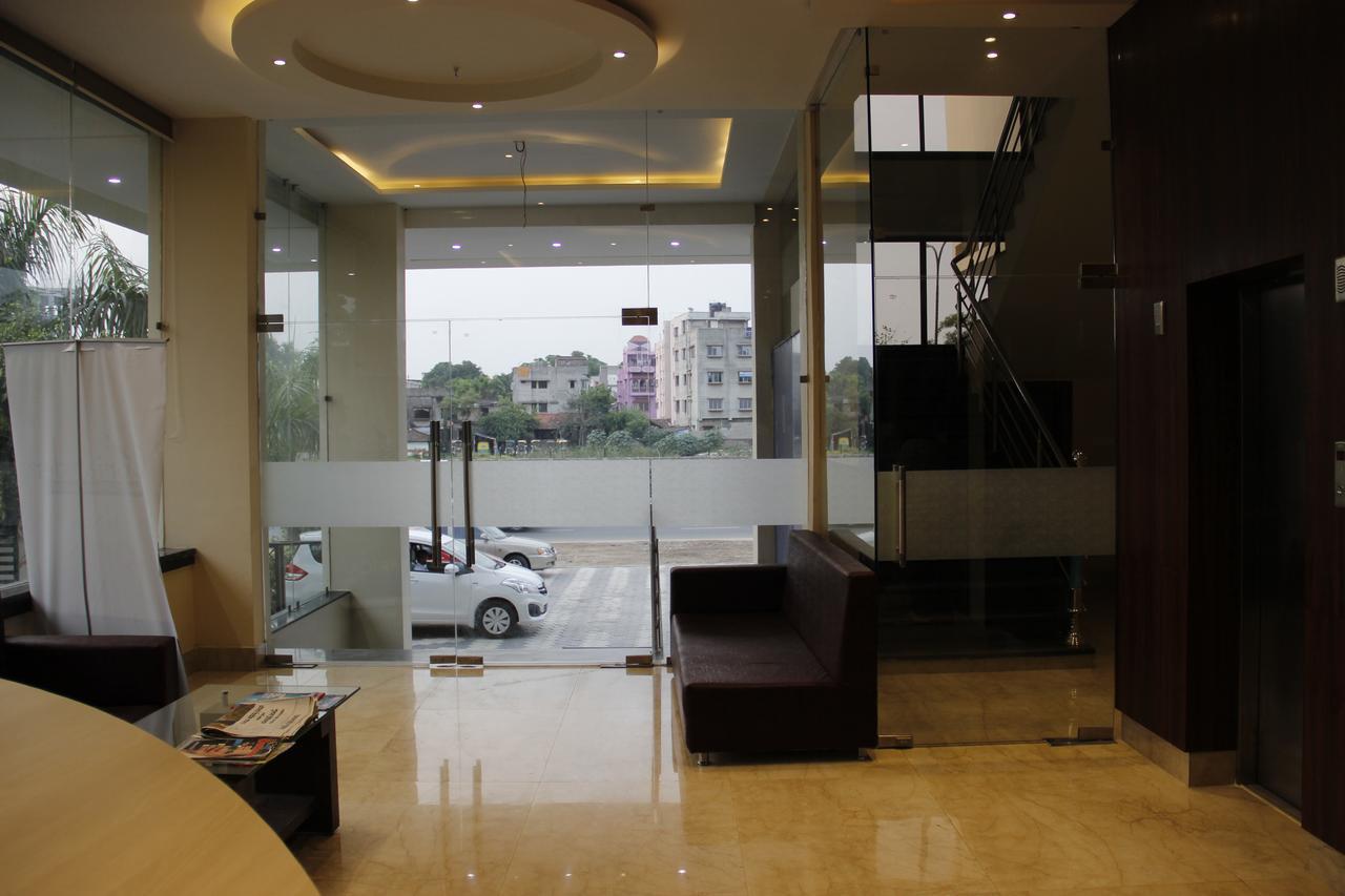 Regenta Larica Hotel