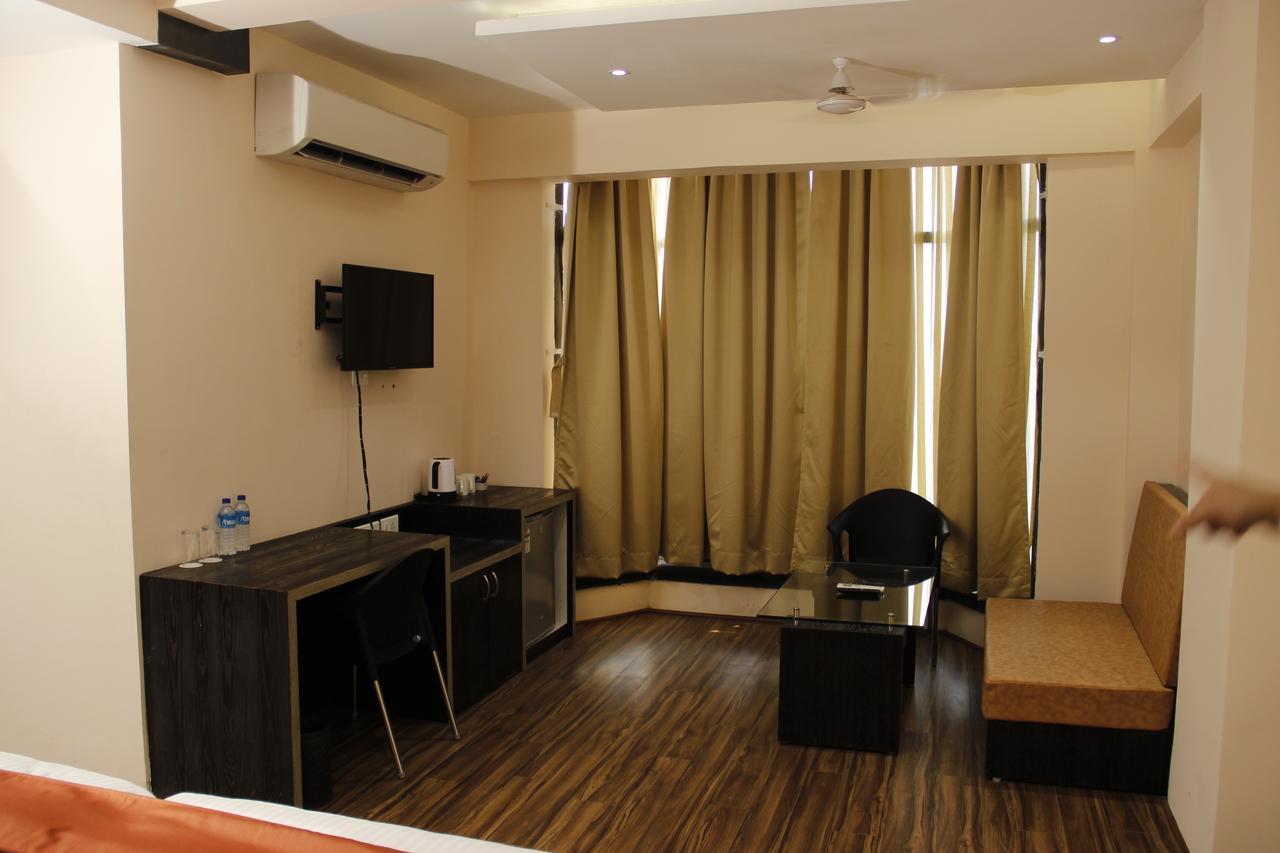 Hotel Regenta Larica 3*