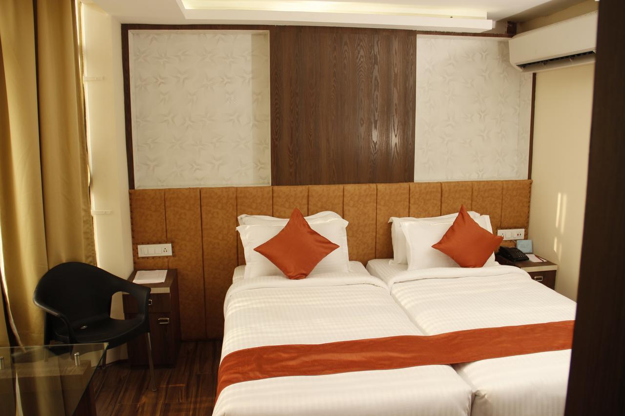 Hotel Regenta Larica