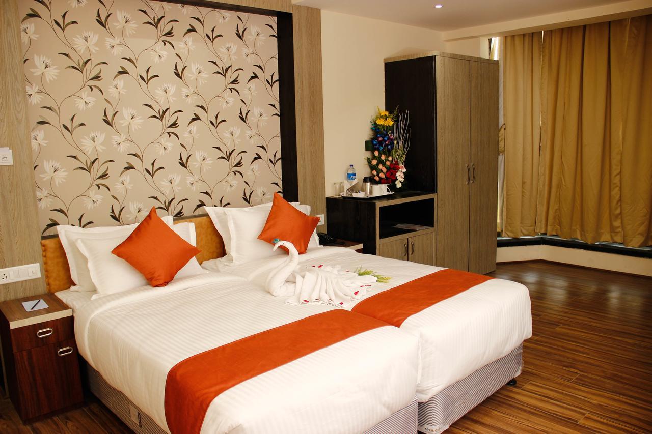 Hotel Regenta Larica 3*