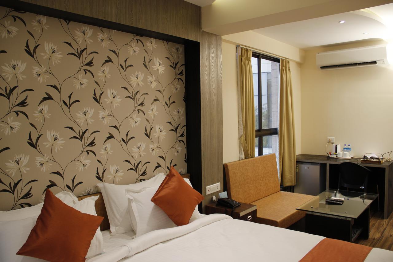 Regenta Larica Hotel